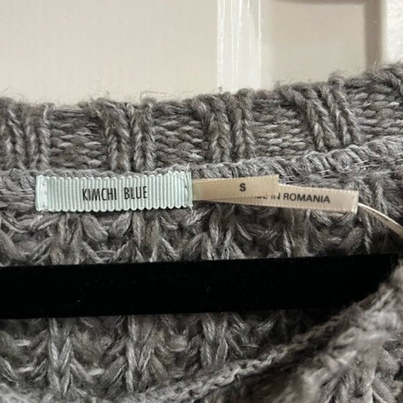 Urban Outfitters Kimchi Blue Grey Knit Sweater Scoop Neck Womens Size Sm… - Picture 3 of 4